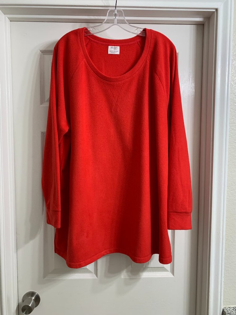 Danskin Now Women's Red Fleece Shirt, Size 3X (NWT)